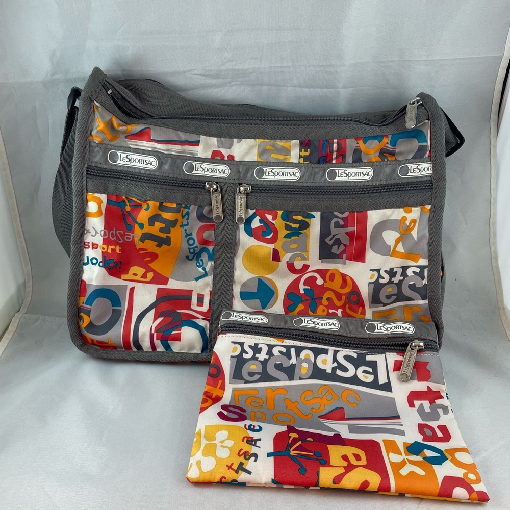 LeSportsac deluxe everyday bag